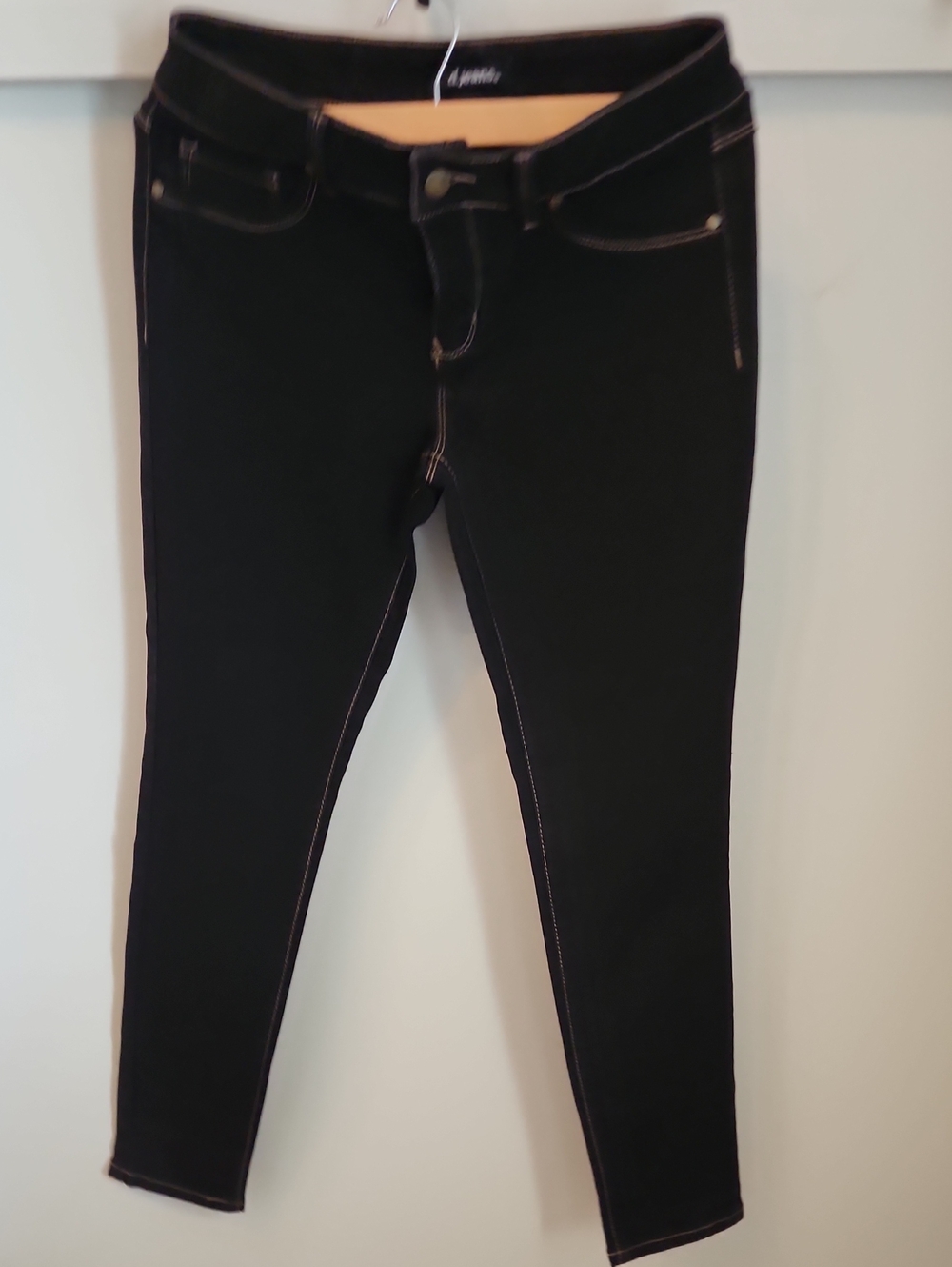 d. jeans Women’s Black Skinny Jeans with Contrast Stitching